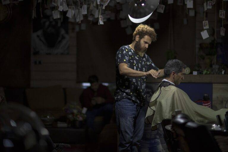 Sustainable Fashion Brands Making a Positive Impact in the Industry